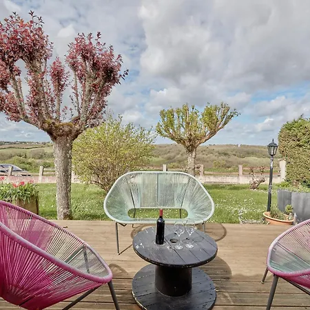 Maison - Avec Jardin Et Terrasses *